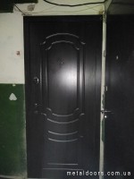 Двери входные с МДФ накладкой Классика фото установки